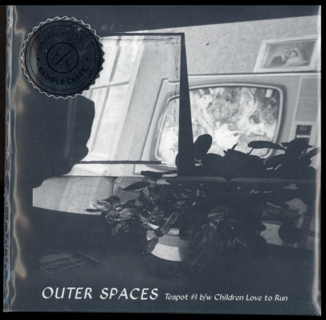 This 7 Inch Vinyl is brand new.Format: 7 Inch VinylThis item's title is: Teapot #1 B/W Children Love To RunArtist: Outer SpacesLabel: SADDLE CREEKBarcode: 648401029277Release Date: 5/3/2019