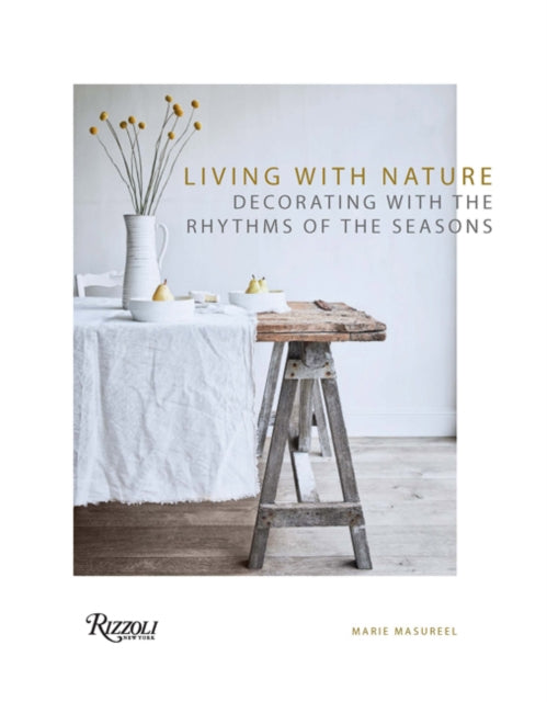 Binding: Hardcover
Description: Invite nature inside by decorating the home with an ever - changing seasonal array of interior design accents - - flowers buds fronds seed heads fruits and other natural materials - - gathered and repurposed from the garden farm stand fields woods and nature trails.