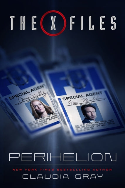 Binding: Hardcover
Description: Fox Mulder and Dana Scully are still reeling from the death of their son William but cautiously joyous about Scully's unexpected pregnancy.