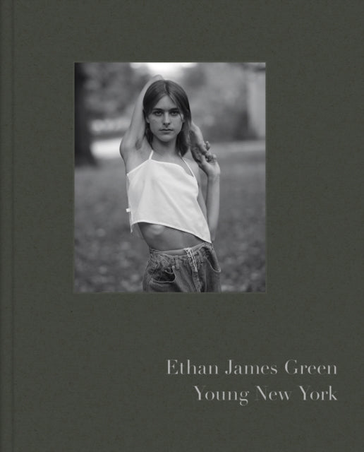 Binding: Hardcover
Description: Young New York Ethan James Green's first monograph presents a selection of striking portraits of New York's millennial scene - makers a gloriously diverse cast of models artists nightlife icons queer youth and gender binary flouting muses of the fashion world and beyond.