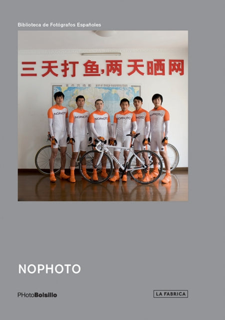 Binding: Paperback
Description: The Barcelona - based Nophoto collective was founded by Jon's Bel Mat as Costa I aki Domingo Paco G mez Jorquera Carlos Luj n Juan Mill's Eduardo Nave Tanit Plana Eva Sala Juan Santos Carlos Sanva Marta Soul and Juan Valbuena in 2005.
