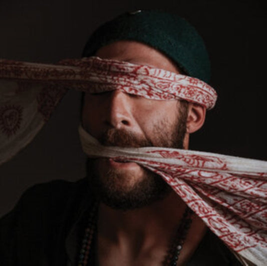 This LP Vinyl is brand new.Format: LP VinylMusic Style: IndustrialThis item's title is: Ashk Haye MoghavematArtist: Faraway Ghost & Sunken CagesLabel: AkuphoneBarcode: 630606762097Release Date: 3/14/2025