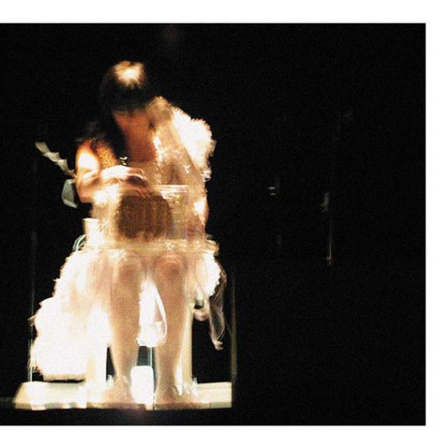 Product Image : This CD is brand new.<br>Format: CD<br>Music Style: Experimental<br>This item's title is: Vespertine: Live<br>Artist: Bjork<br>Label: One Little Indian<br>Barcode: 827954036127<br>Release Date: 3/16/2010