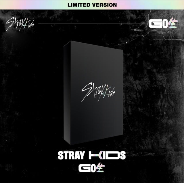 This is a 2 CD SKU bundle.
1.This CD is brand new.Format: CDMusic Style: ChansonThis item's title is: Maxident (T-Crush Version/Heart Version)Artist: Stray KidsLabel: JYP ENT.Barcode: 8809755507060Release Date: 10/7/2022
2.This CD is brand new.