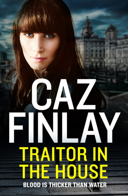 Finlay Caz - Traitor In The House - Paperback