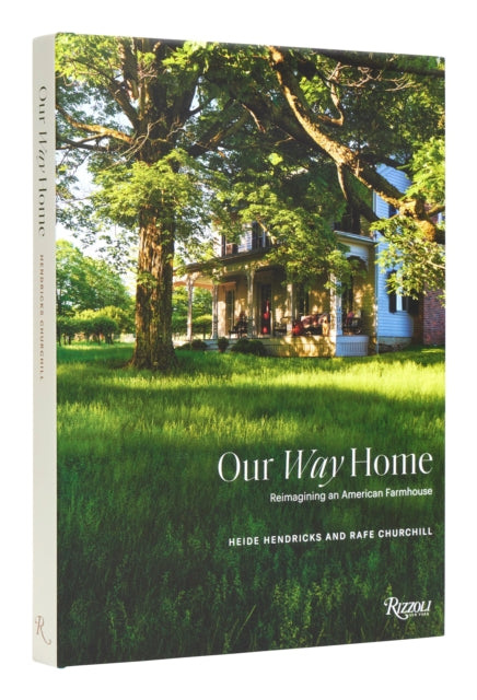 Binding: Hardcover
Description: The glorious Connecticut property of Heide Hendricks and Rafe Churchill (of the architecture and interior design firm Hendricks Churchill) illustrates how a late nineteenth - century farmhouse can be adapted for stylish and comfortable twenty - first - century living.