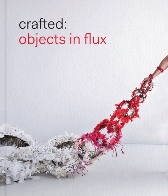 Binding: Hardcover
Description: Redefining the boundaries of what we call craft Contemporary art and craft presents a profusion of paradoxes.