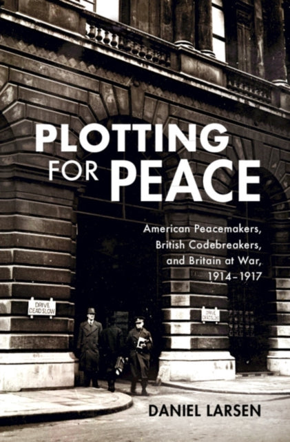 Binding: Hardcover
Description: With Britain by late 1916 facing the prospect of an economic crisis and increasingly dependent on the US rival factions in Asquith's government battled over whether or not to seek a negotiated end to the First World War.