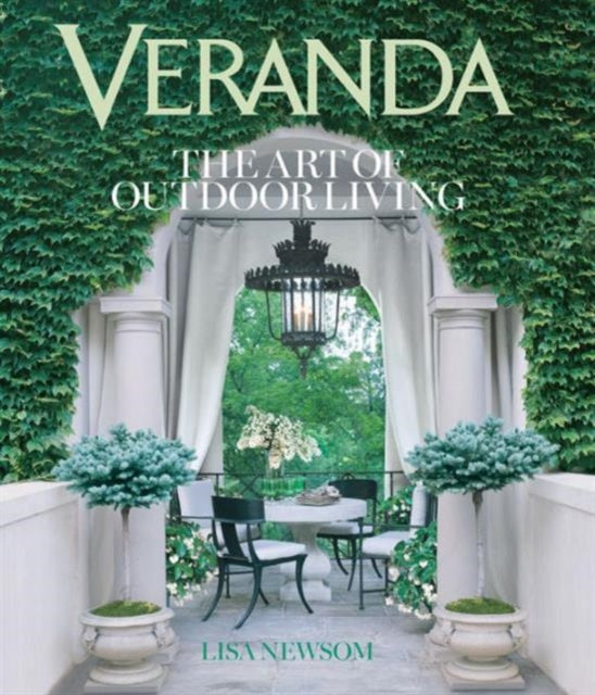 Binding: Hardcover
Description: Lets you take a private tour of magnificent homes with their lush gardens elegant courtyards and inviting pools set amid breathtaking landscapes. This book offers a wealth of ideas for exceptional outdoor rooms and spaces all created by the world's best designers.