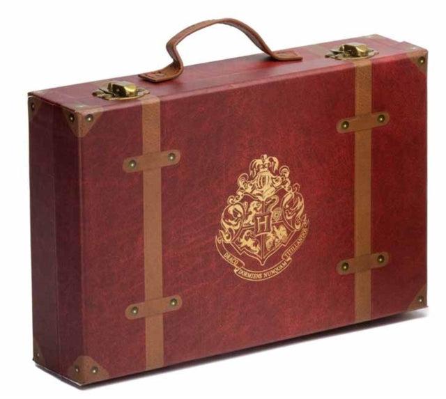 Binding: Kit
Description: Bring the magic of Hogwarts on your next adventure with the Harry Potter Platform 9 - 3/4 Travel Set.