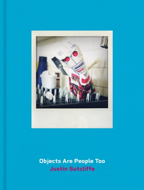 Binding: Hardcover
Description: My mind constantly rearranges everyday objects into faces. I've conditioned myself not to see them. Occasionally they break through. When that happens I make polaroid photos. Nothing sought nothing staged.