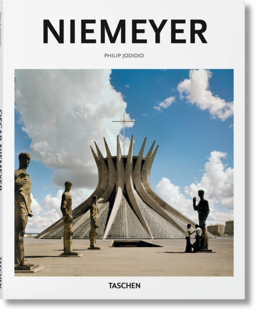 Binding: Hardcover
Description: Until his death at age 104, Oscar Niemeyer (1907 2012) was something of an unstoppable architectural force. Over seven decades of work he designed approximately 600 buildings transforming skylines from Bab - Ezzouar Algeria to his homeland masterpiece Bras lia.